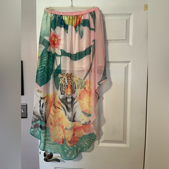 Women’s skirt, tiger print - Picture 2 of 2